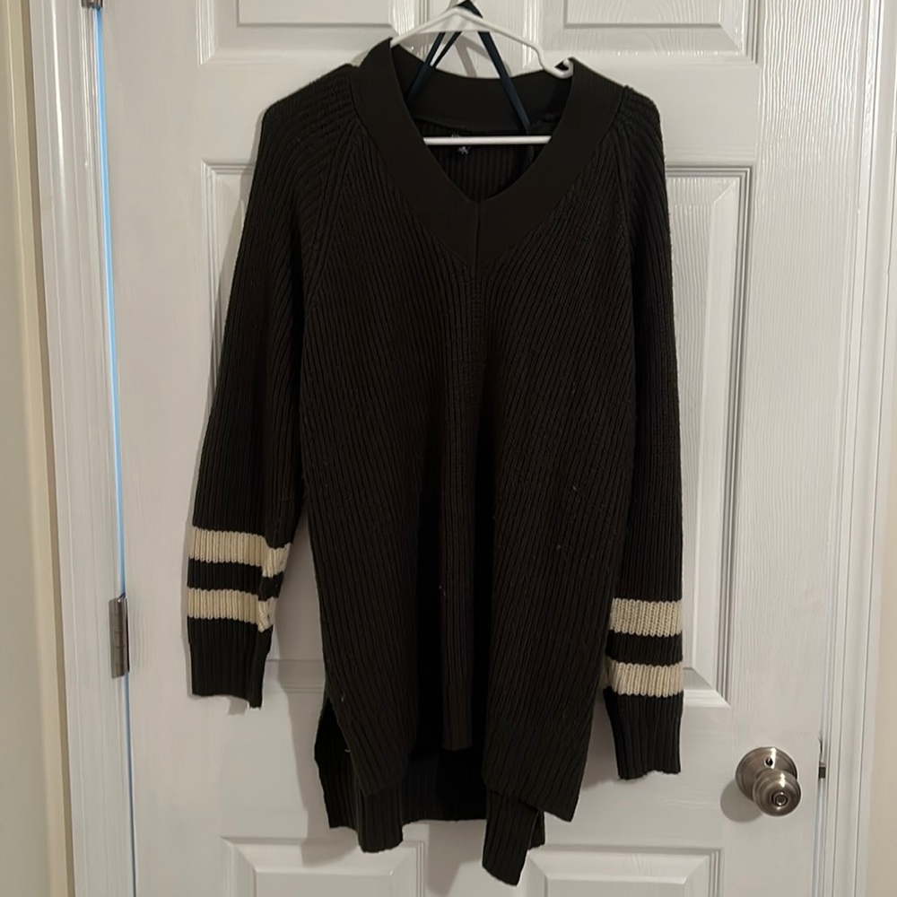Fashion Nova M army green long sweater